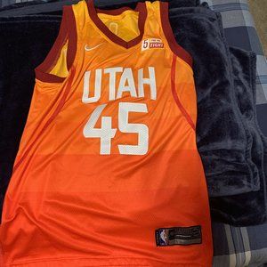 Donovan Mitchell jersey